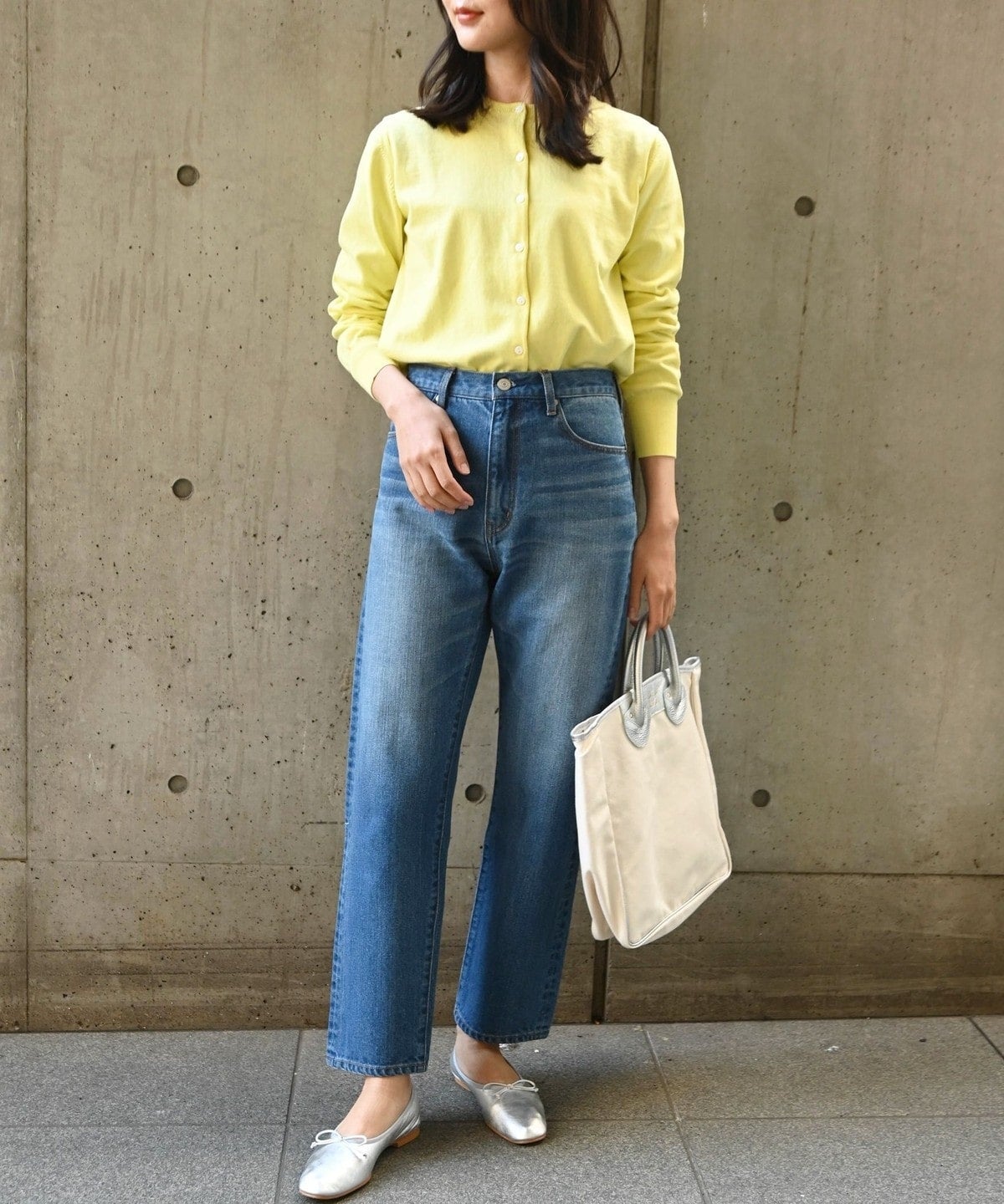 SHIPS any:〈ウォッシャブル〉ハイライズ ストレート デニムパンツ［SHIPS any DENIM］
