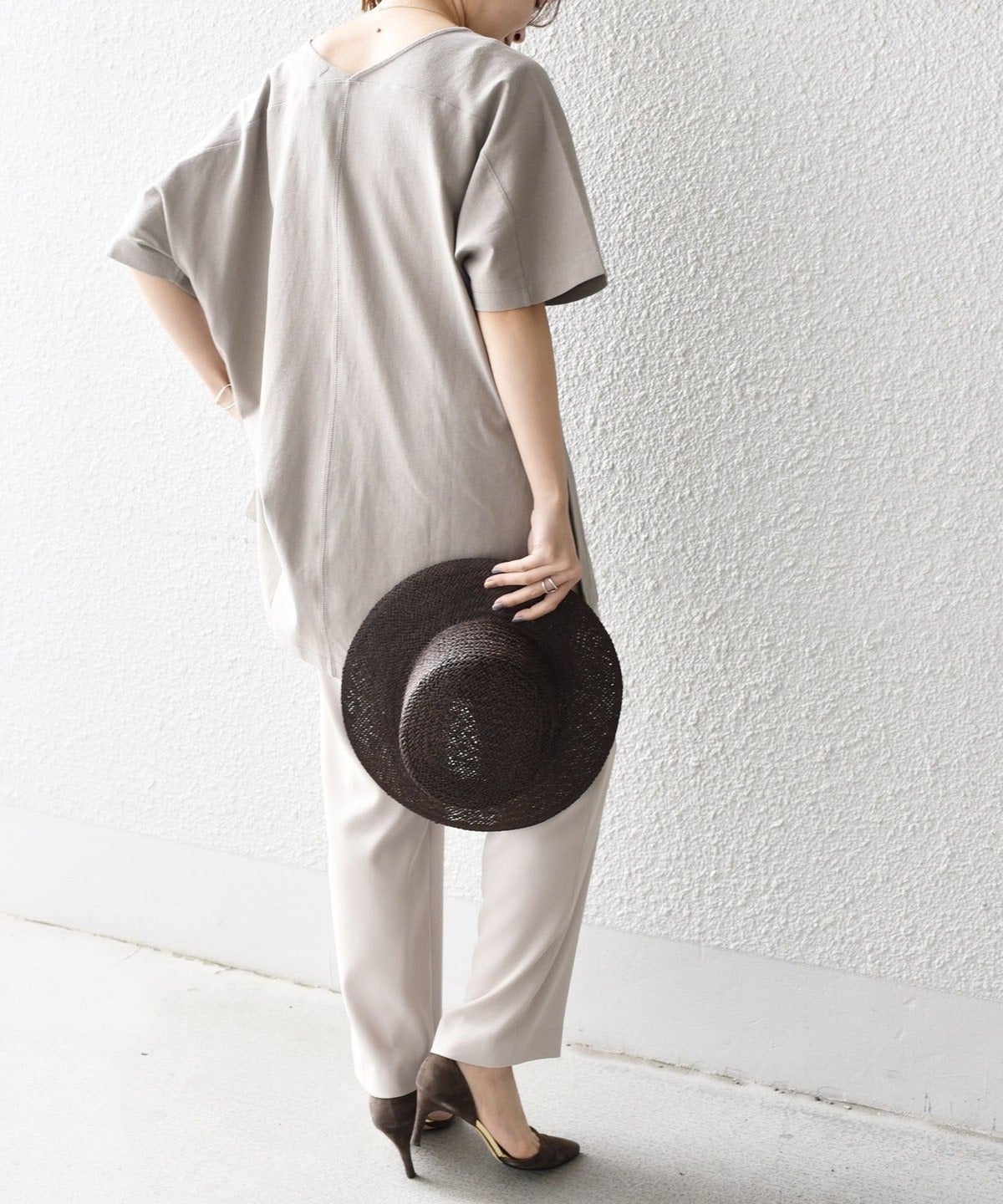 【WEB限定】〈UVカット〉USAコットンルーズVネックTEE