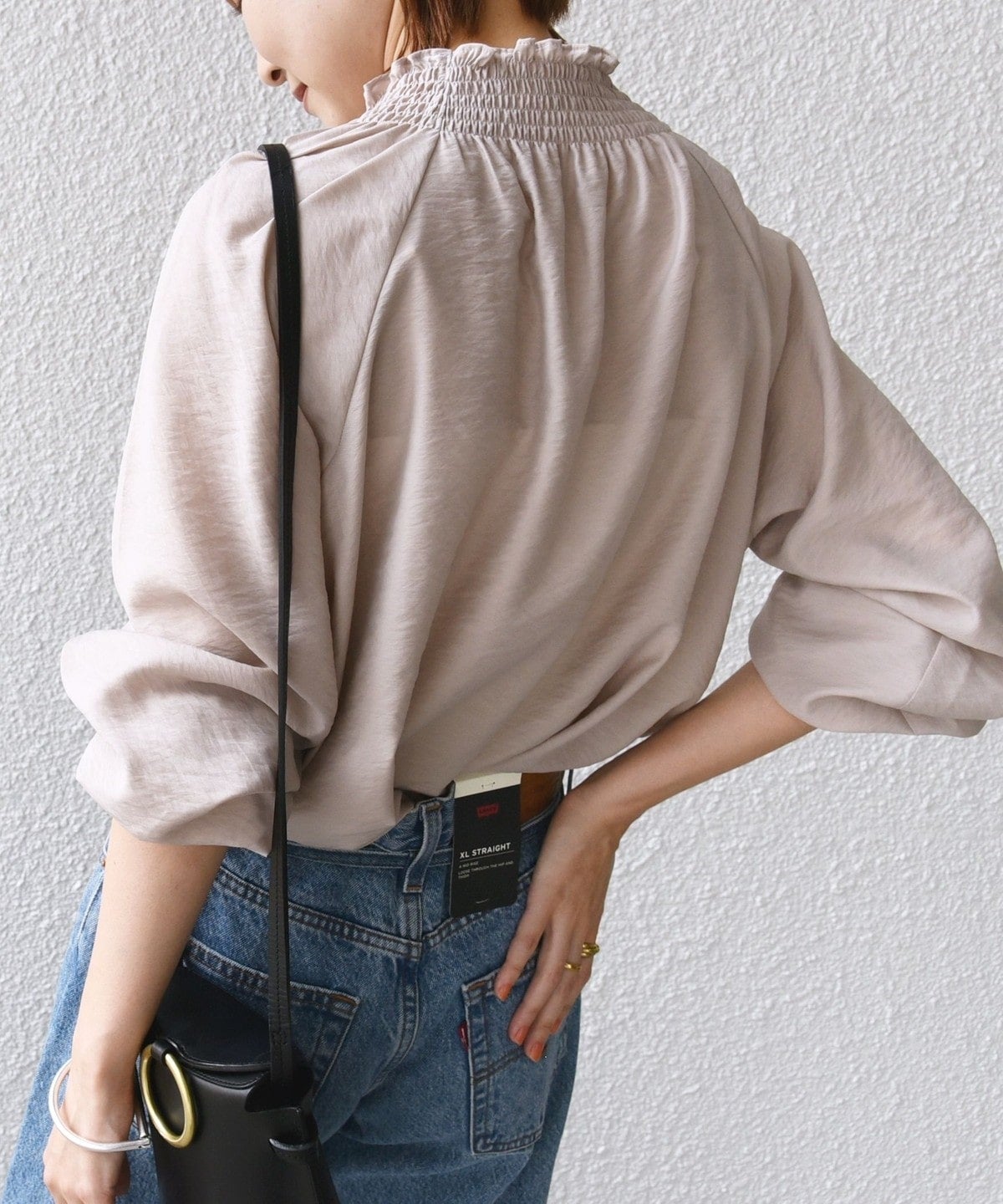 〈洗濯機可能〉シャーリング ネック 長袖 ブラウス