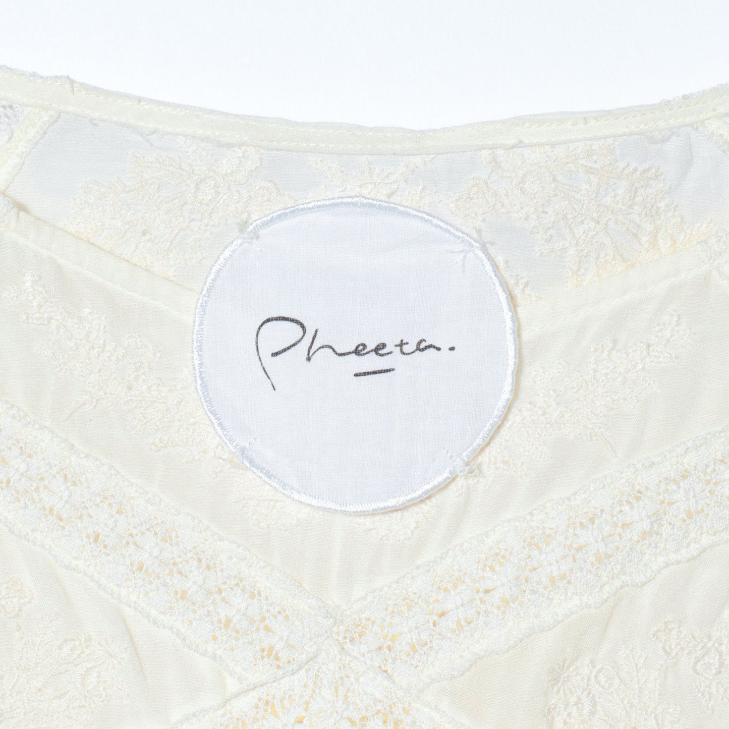 Pheeta:〈手洗い可能〉ブラウス(Eliza)