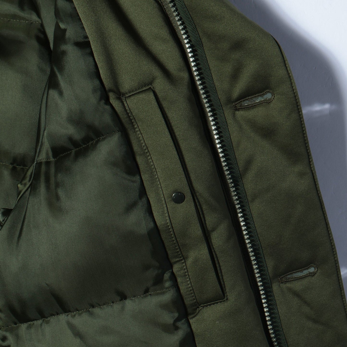 STAMMBAUM:SHIPS DOWN HOODED CT