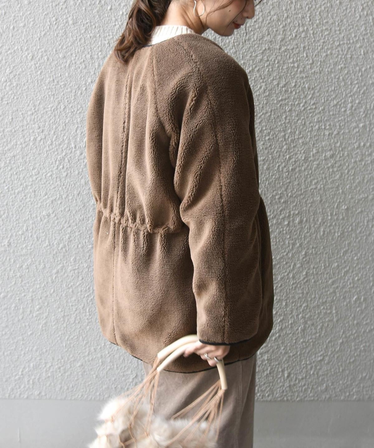 Khaju:リバーシブルノーカラードロストボアコート