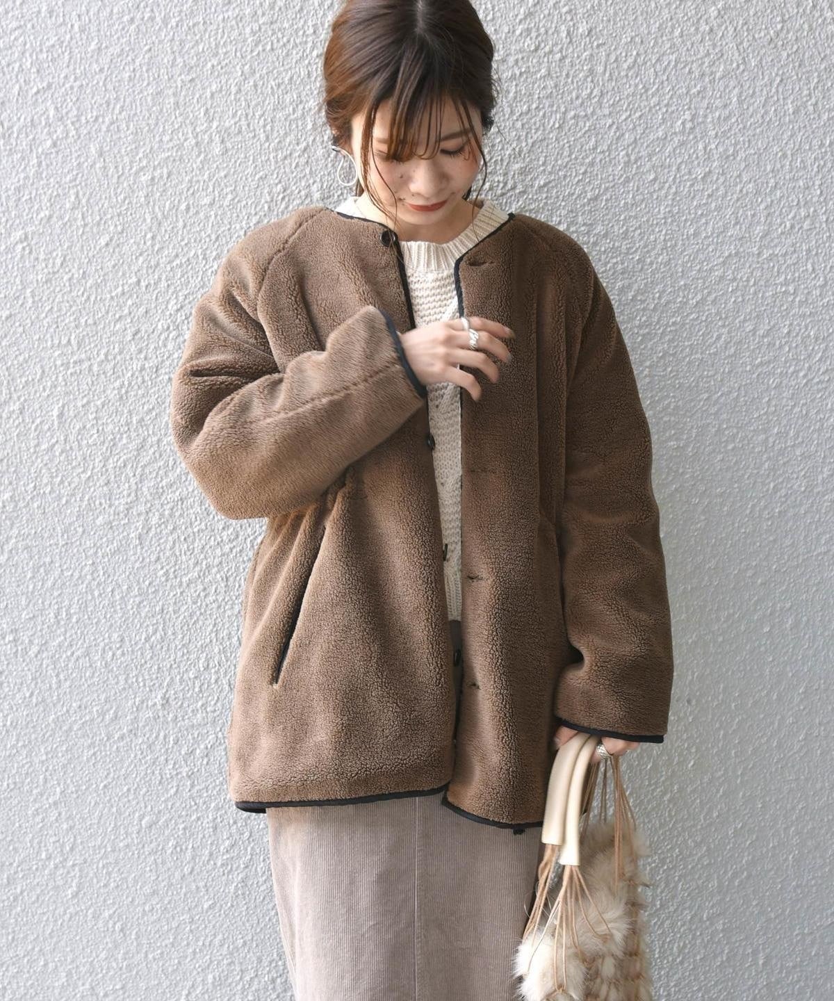 Khaju:リバーシブルノーカラードロストボアコート