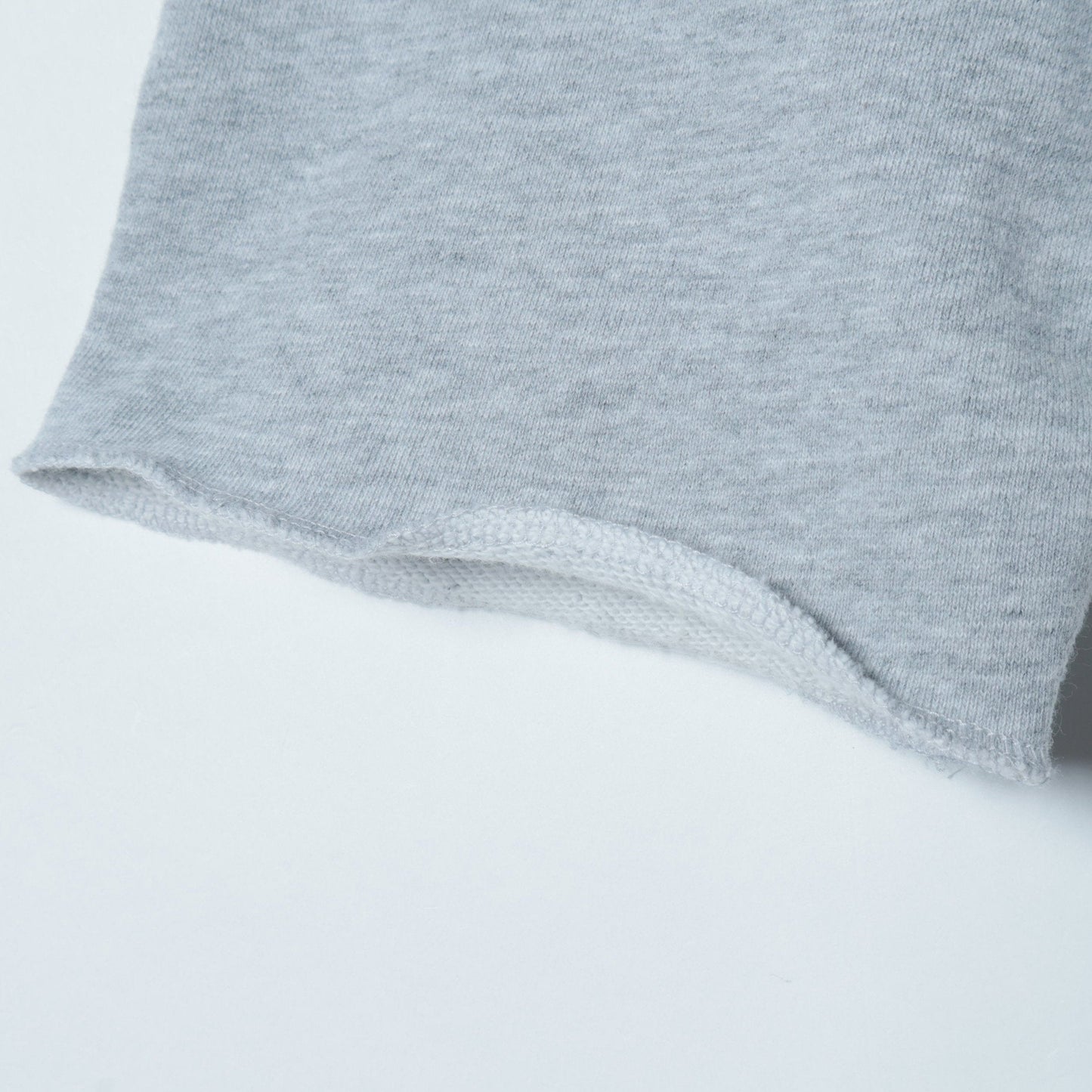 【SHIPS別注】Odub:カットオフスウェット