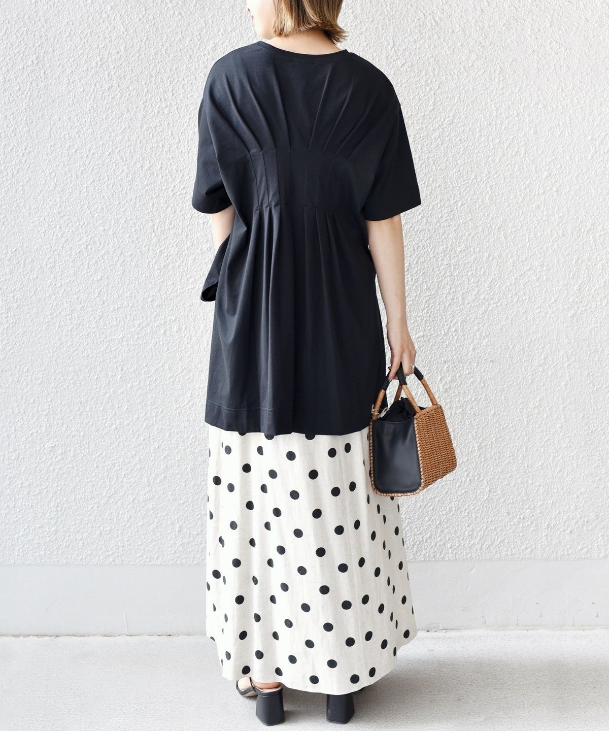 【WEB限定】バックタックデザインTEE