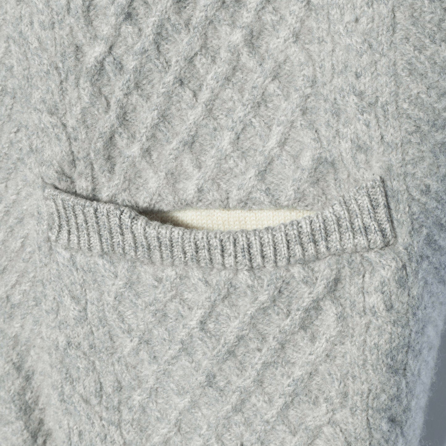 SHIPS:9GG RANDOM ARAN SHAWL C/D