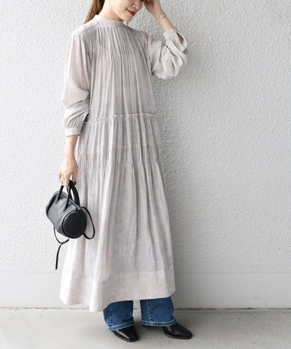 〈手洗い可能〉プリントカッセンギャザーワンピース