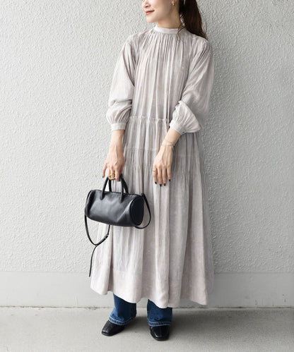 〈手洗い可能〉プリントカッセンギャザーワンピース