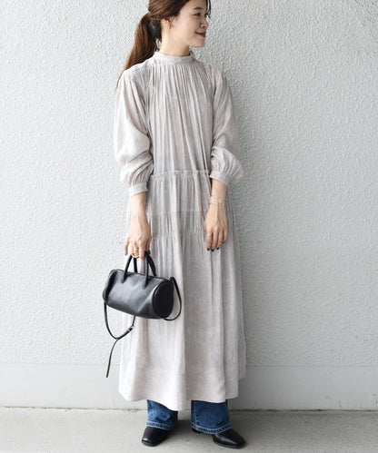 〈手洗い可能〉プリントカッセンギャザーワンピース