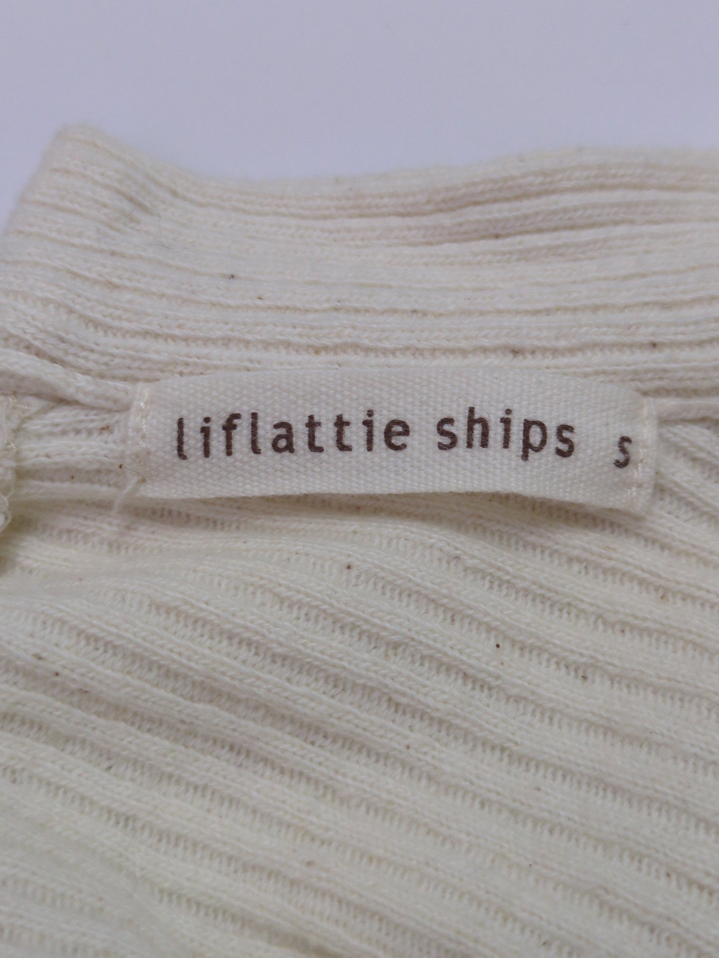 liflattie ships:コットンリブハイネックトップス