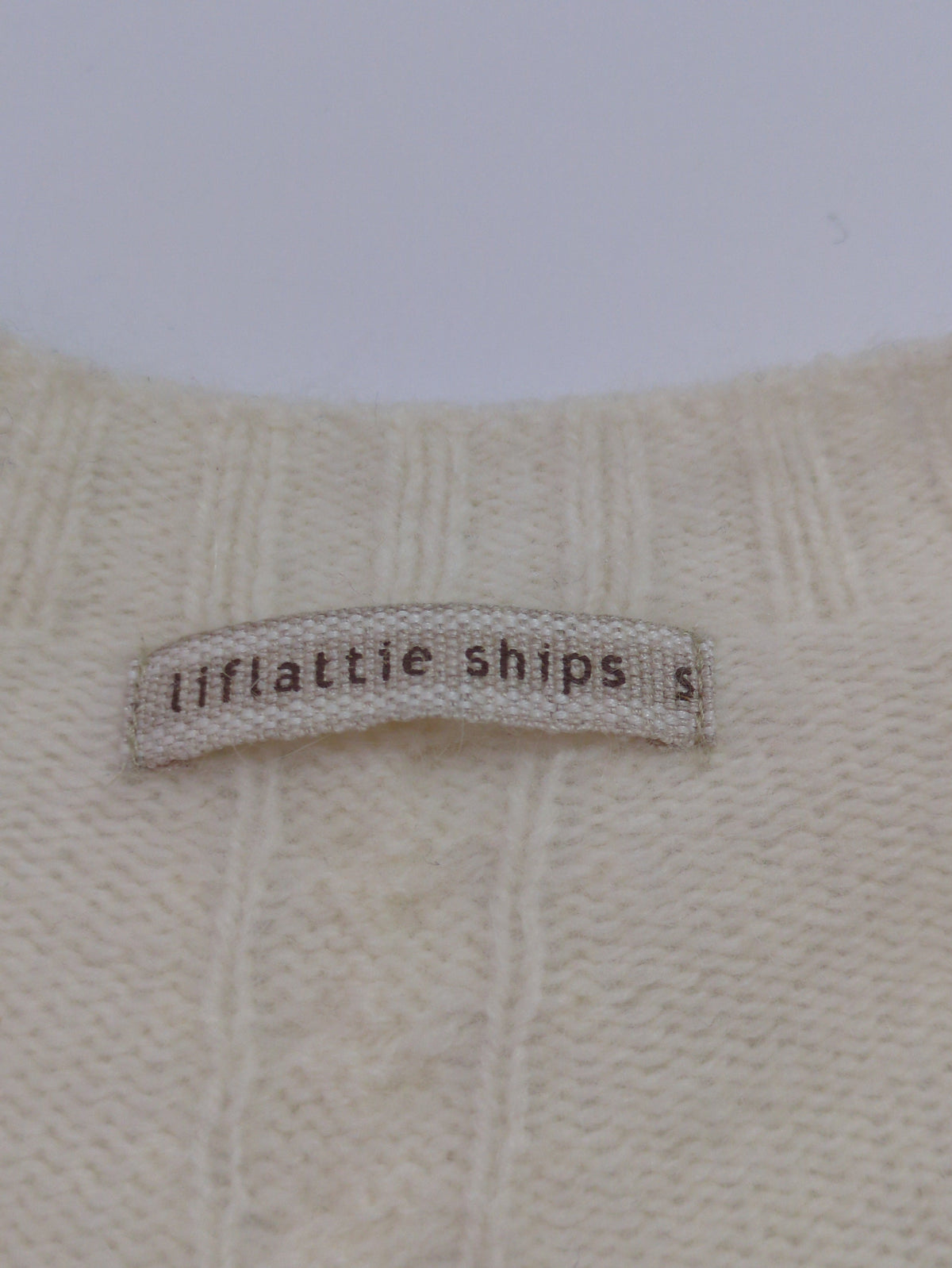liflattie ships:ケーブルハイゲージクルーネックニット