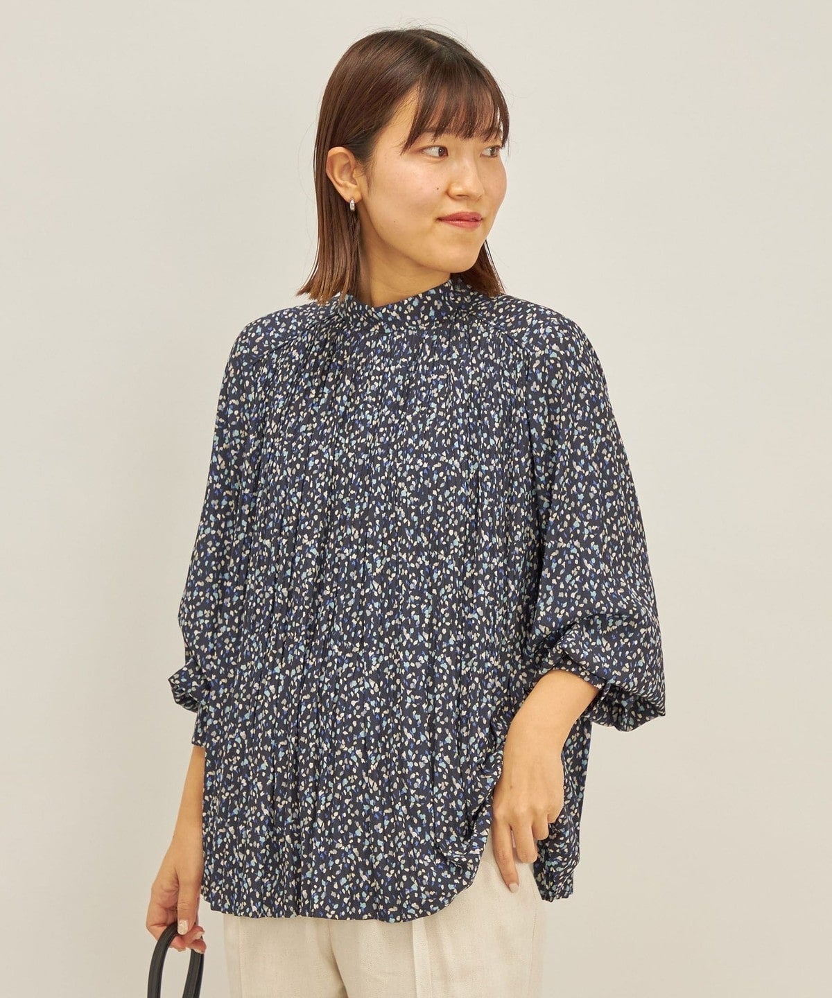 〈手洗い可能〉割繊 ハイネック プリーツ ブラウス