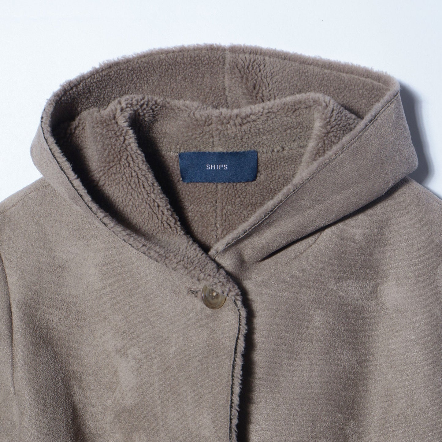 SHIPS:FAKE MOUTON HOOD COAT