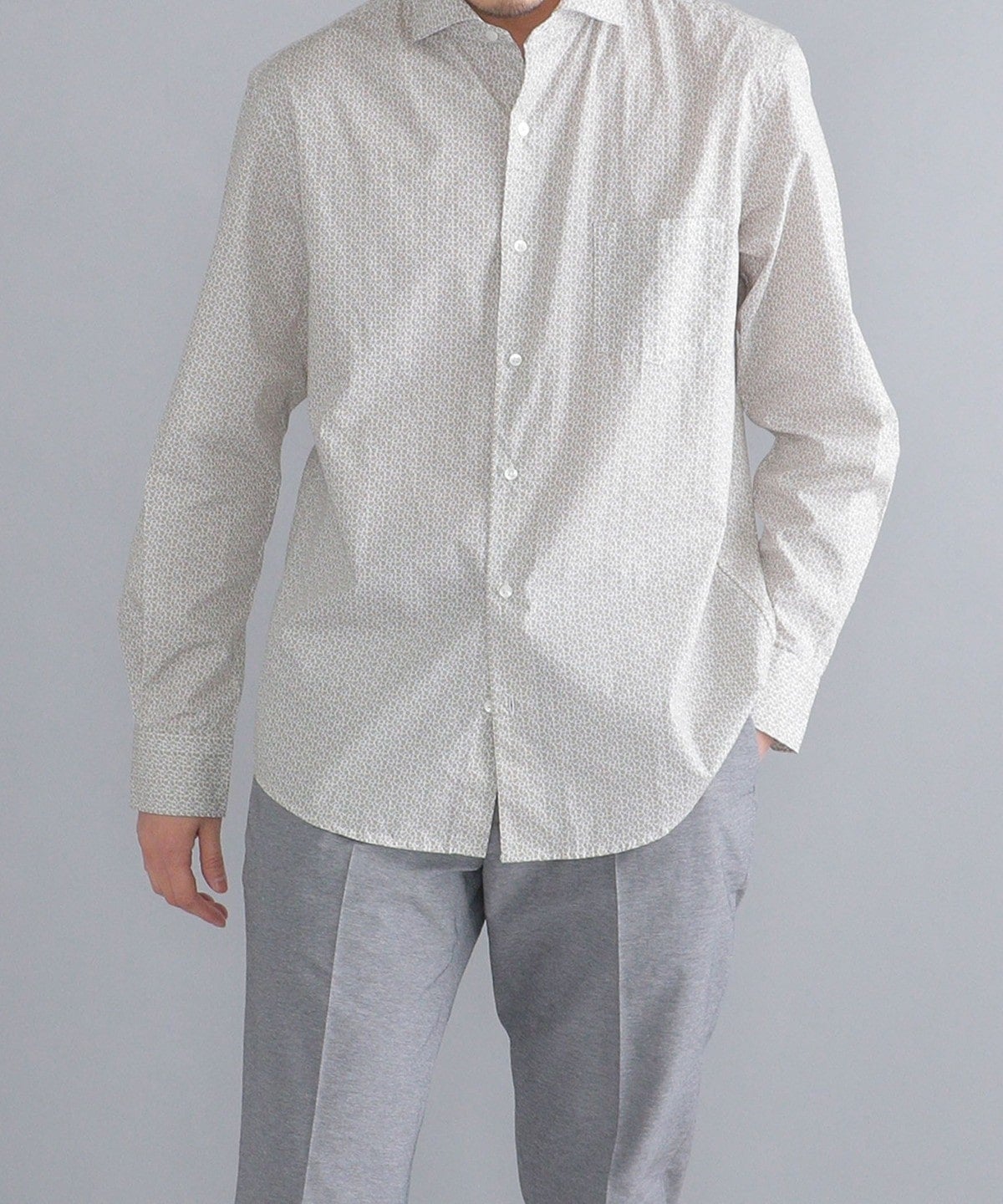 SHIPS: セミワイドカラー プリント モチーフ柄 シャツ