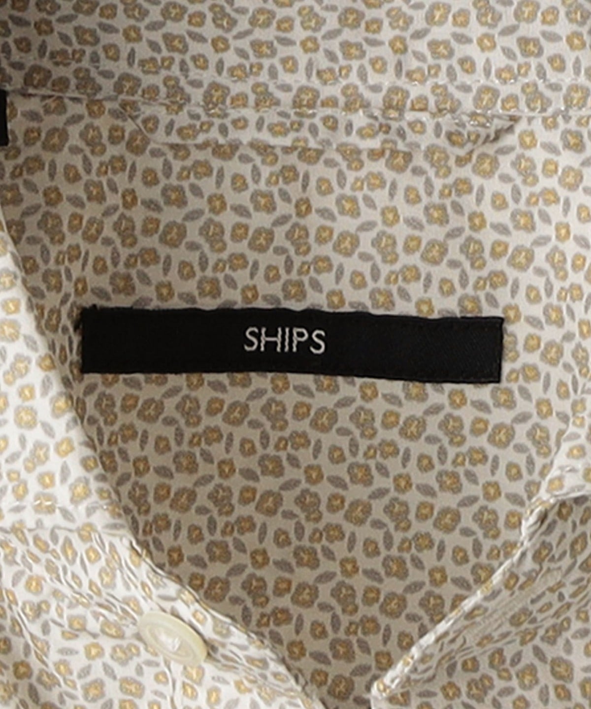SHIPS: セミワイドカラー プリント モチーフ柄 シャツ