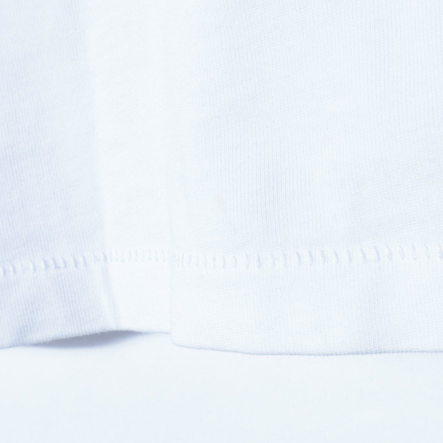 City Ambient Products: スタンダード ロゴ プリント Tシャツ