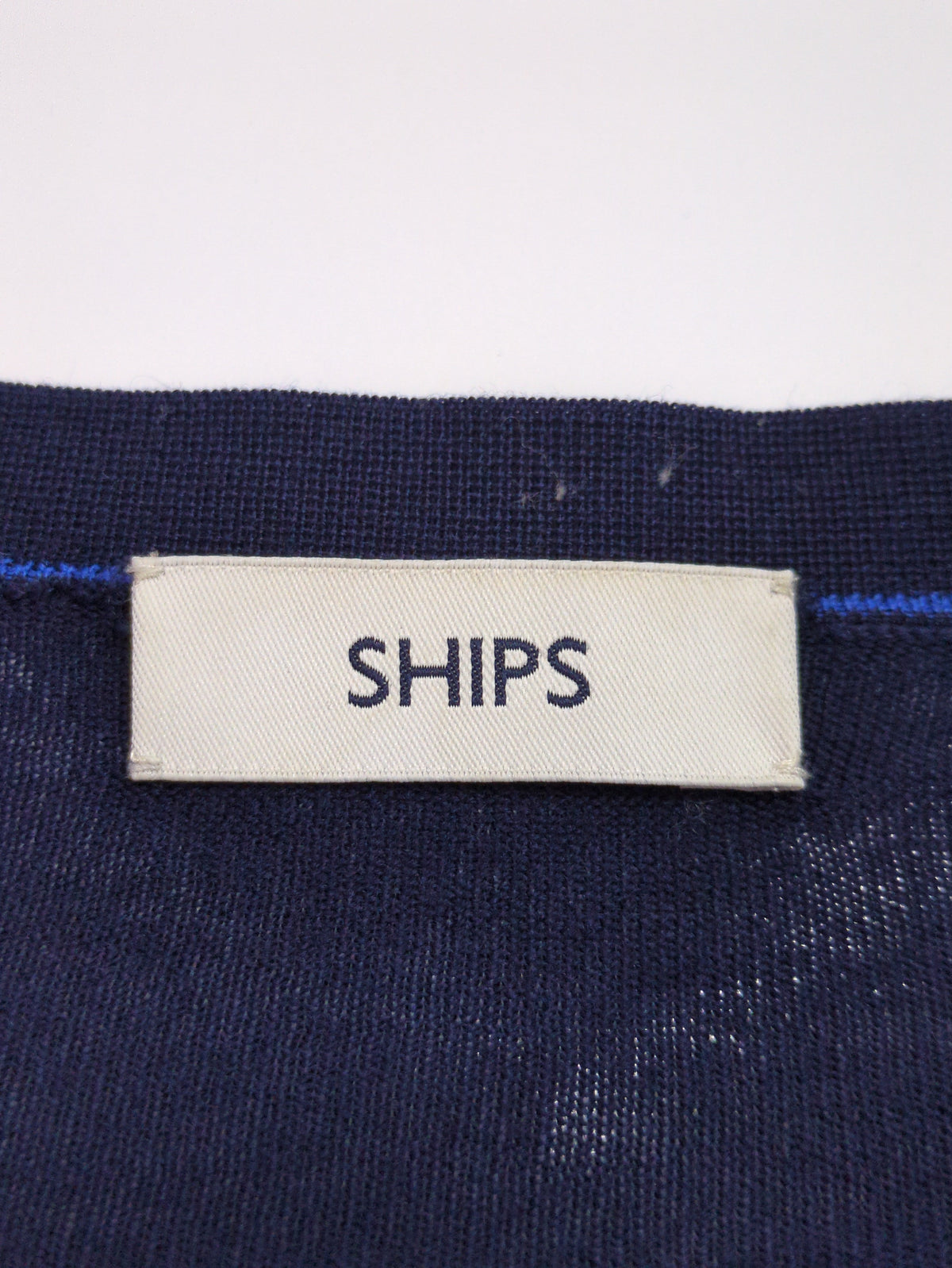 SHIPS:16GG MERINO V-C/D