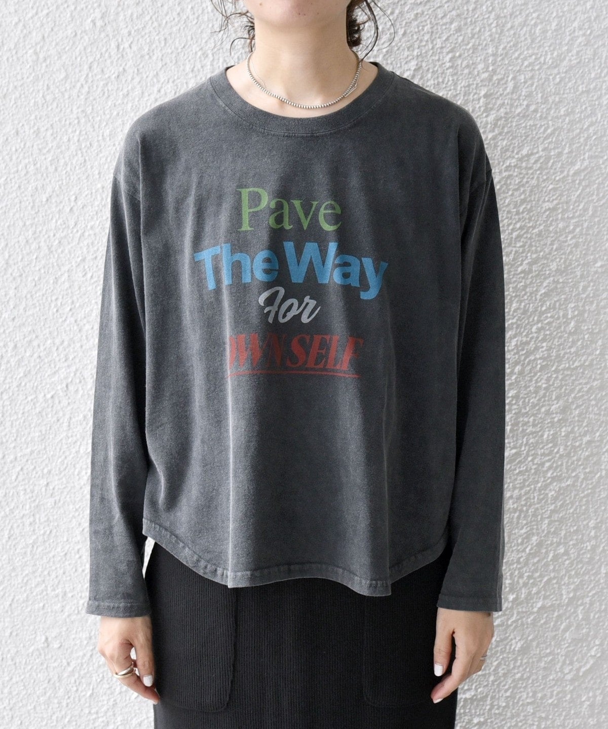 【SHIPS any別注】THE KNiTS:〈洗濯機可能〉ラウンドヘム ロゴ ロングスリーブ TEE