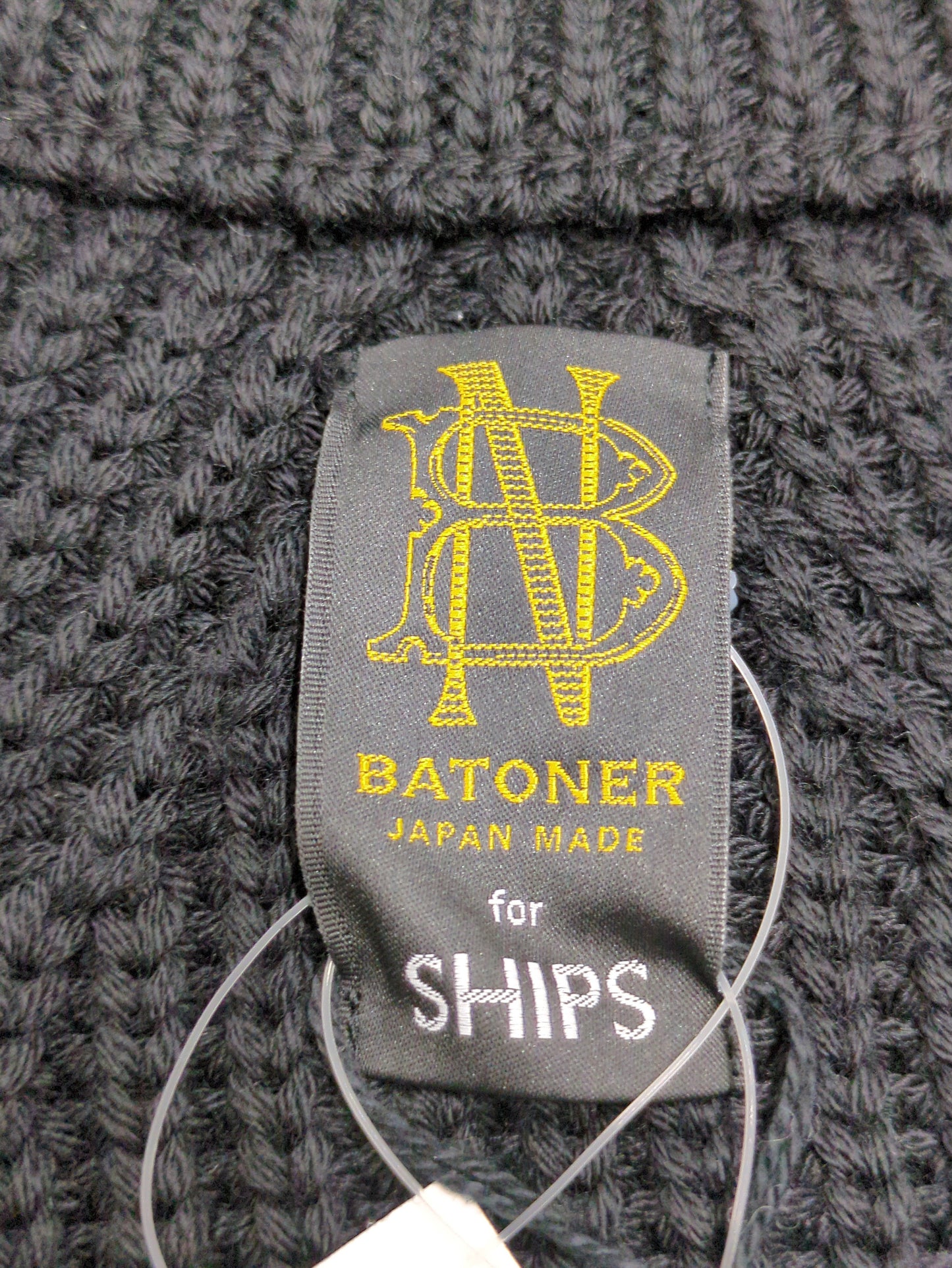 【SHIPS別注】BATONER:ハーフ ジップ ニット