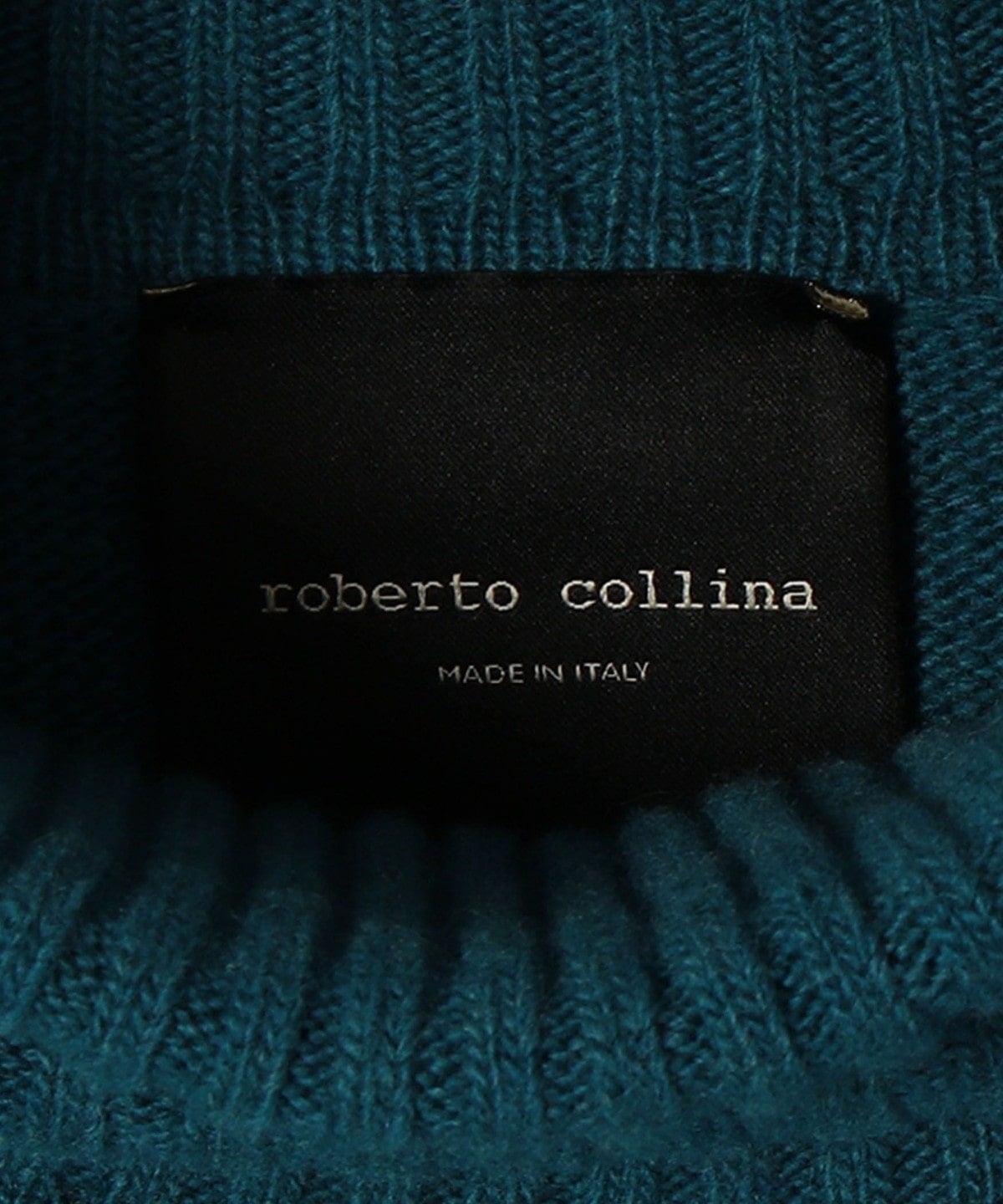 roberto collina:タートルネックポンチョ
