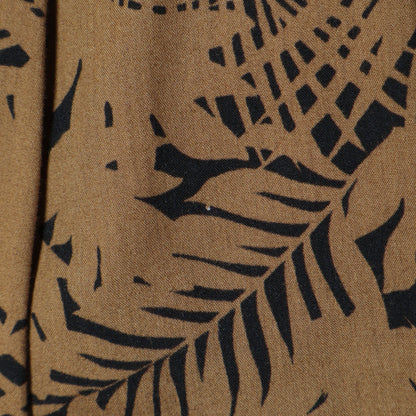 SHIPS:LEAF/P WIDE TUCK PT