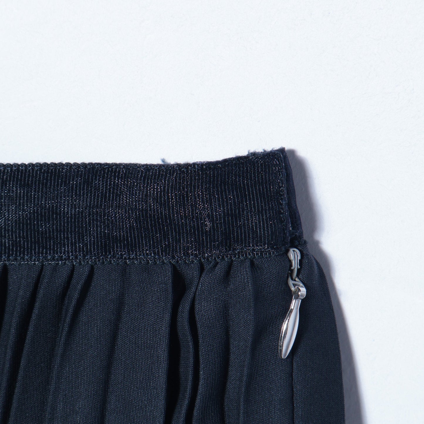 MID/L PLEATS SKT