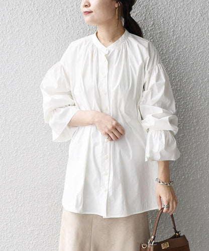 〈手洗い可能〉ソリッドギャザースリーブブラウス