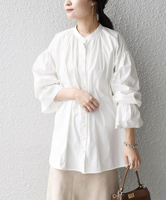 〈手洗い可能〉ソリッドギャザースリーブブラウス