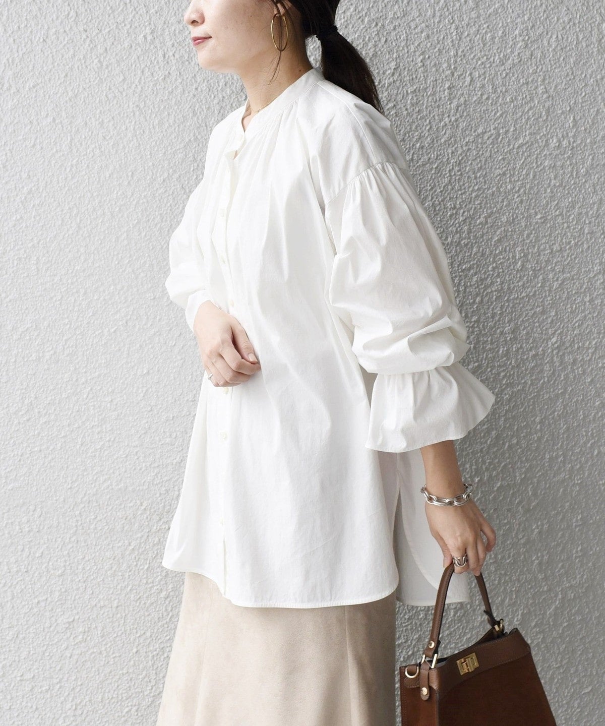 〈手洗い可能〉ソリッドギャザースリーブブラウス