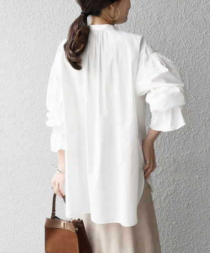 〈手洗い可能〉ソリッドギャザースリーブブラウス