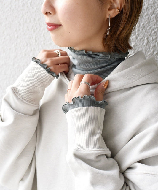 シフォンテレコメロータートルネック