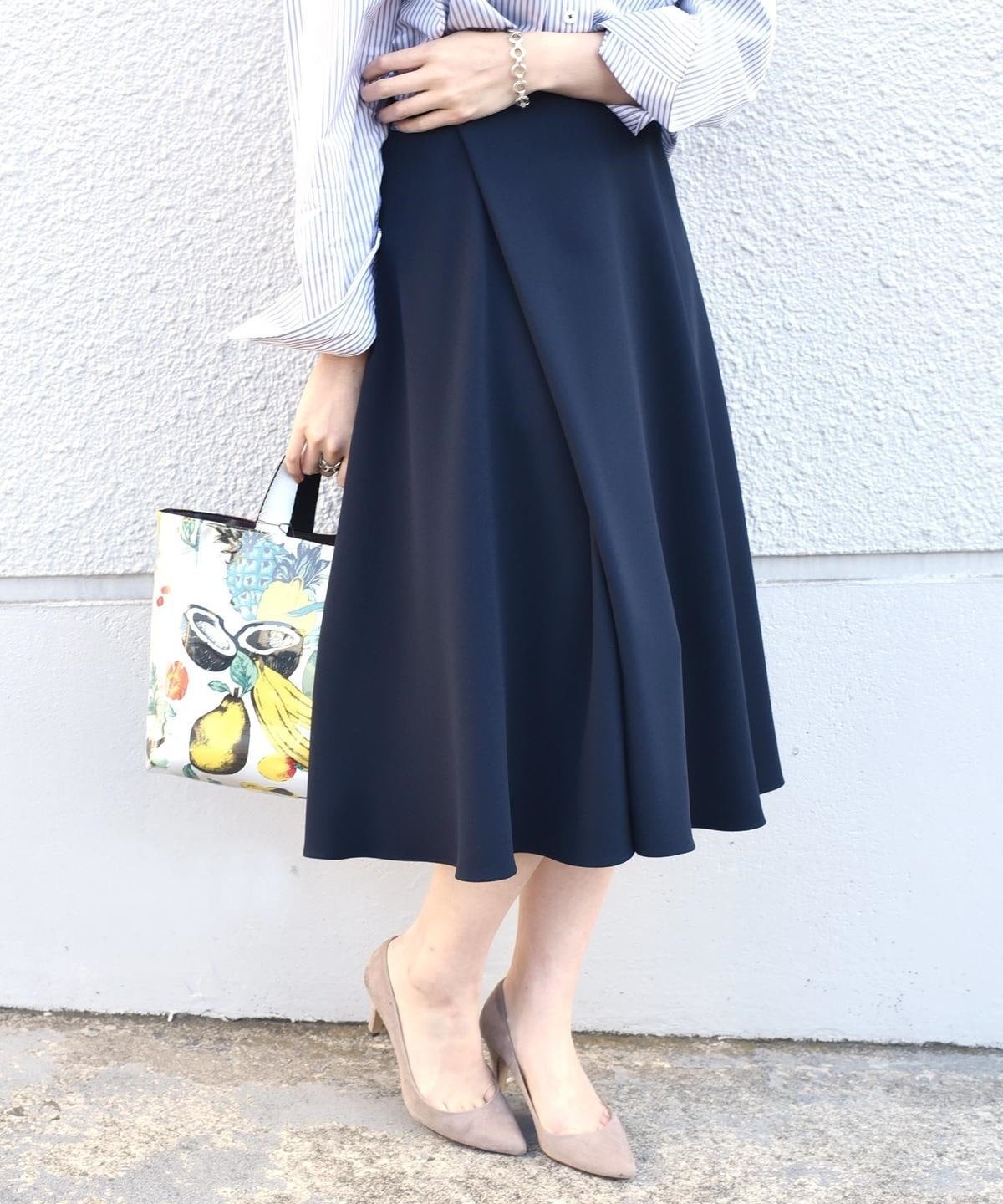 アシンメトリーフレアスカート