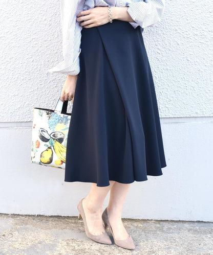 アシンメトリーフレアスカート