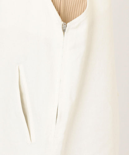 【SHIPS別注】UNIVERSAL OVERALL: Vネックジャンパースカートwhite