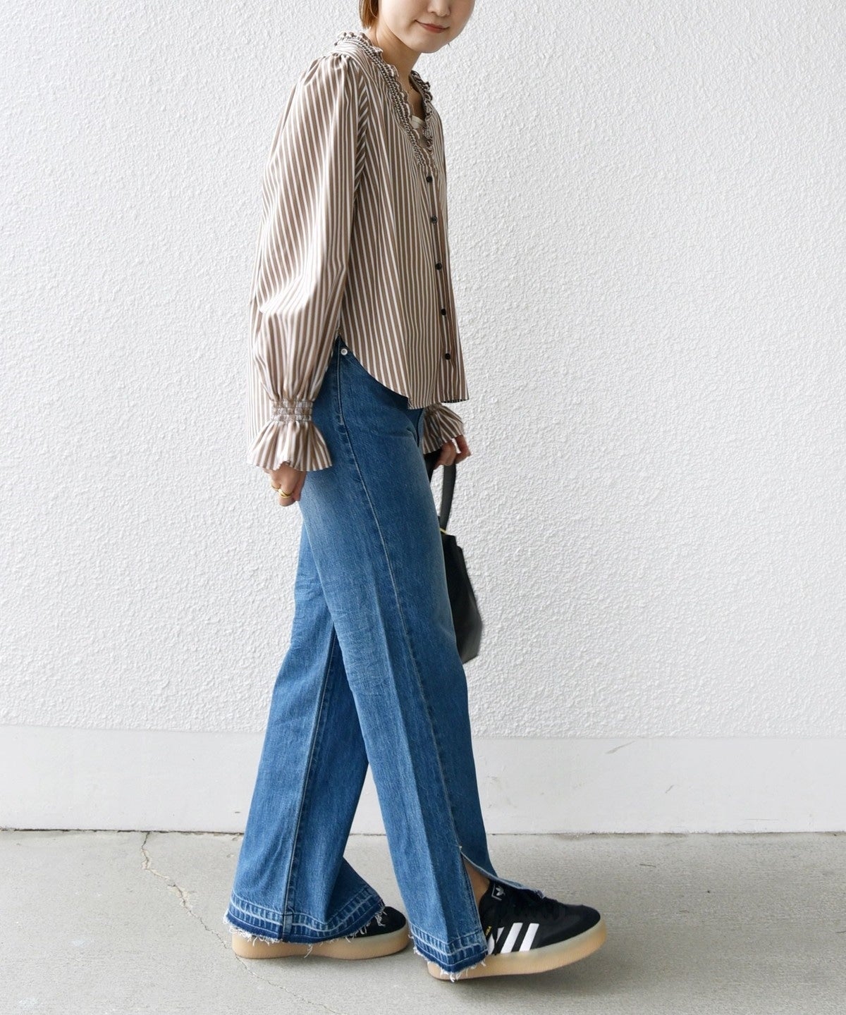 【WEB限定】〈手洗い可能〉 シャーリング Vネック 長袖 ブラウス