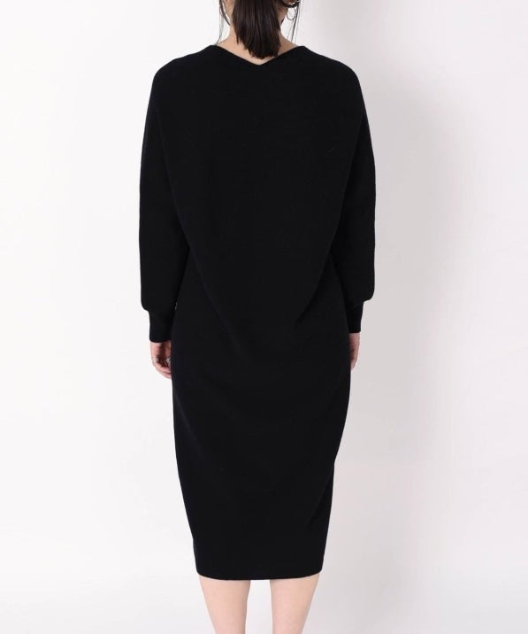 【手洗い可能】ホールガーメントVネックワンピース