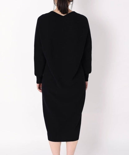 【手洗い可能】ホールガーメントVネックワンピース