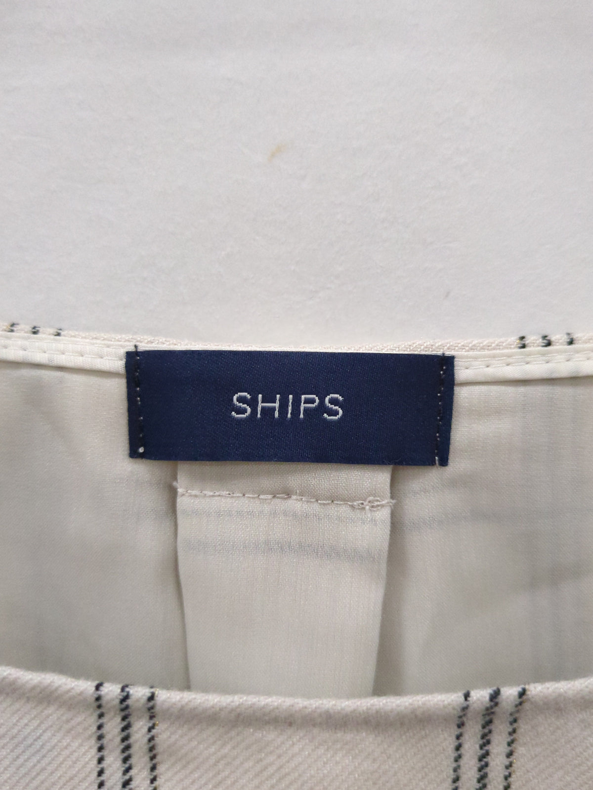SHIPS:LAME CHK FRILL PO