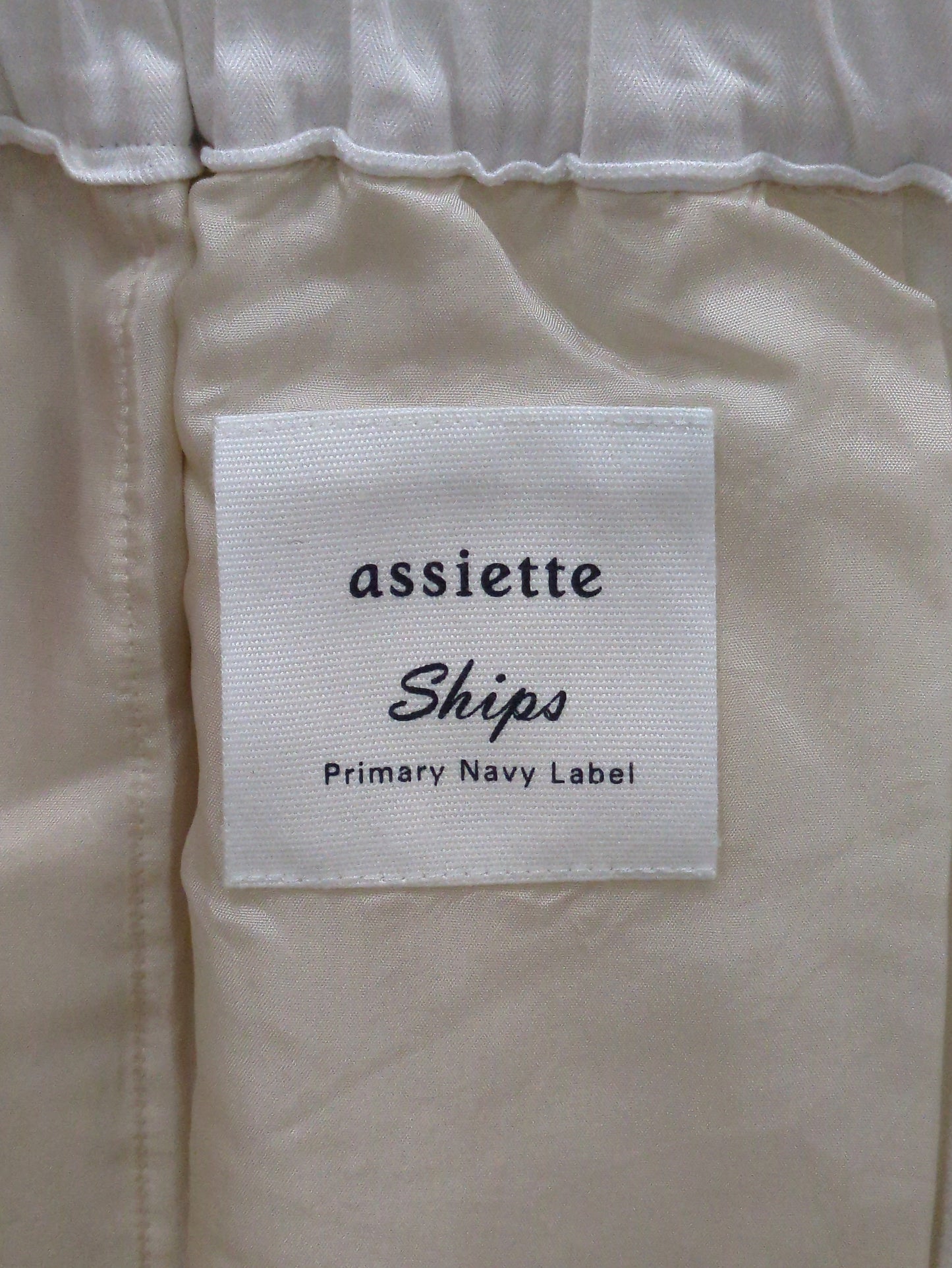 【SHIPS別注】assiette:ベッチンパンツ