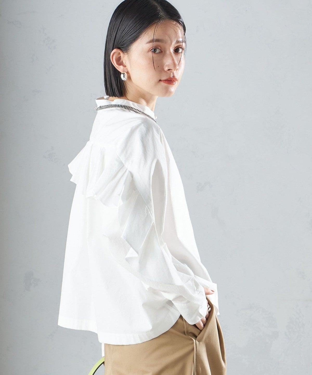 〈手洗い可能〉近江晒 タイプライター ラッフル ブラウス 24SS