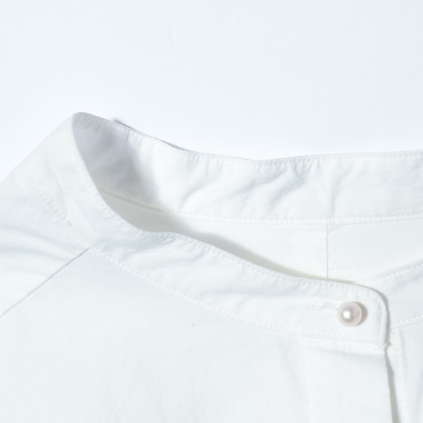 〈手洗い可能〉近江晒 タイプライター ラッフル ブラウス 24SS