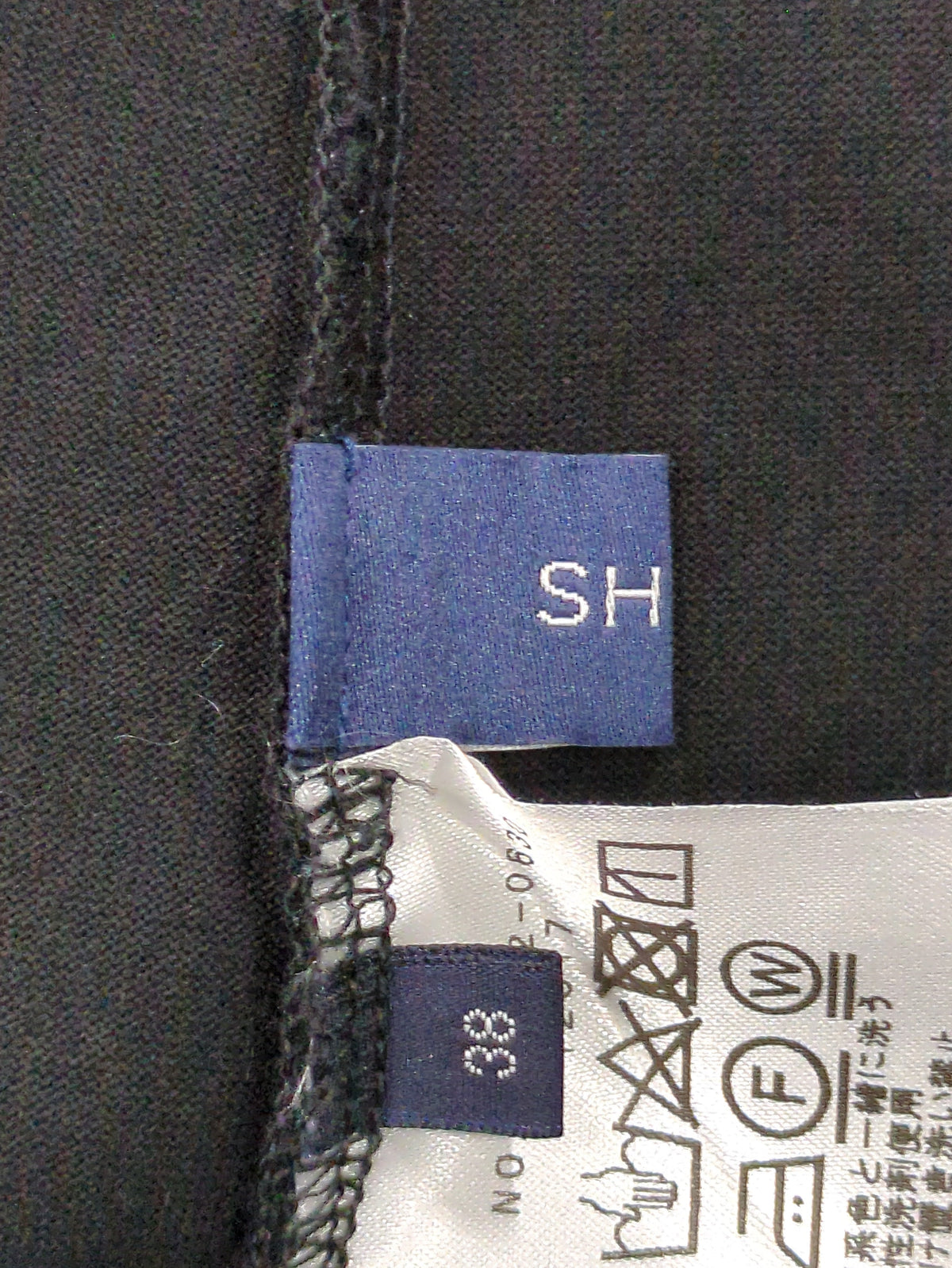 バックレースプルオーバー