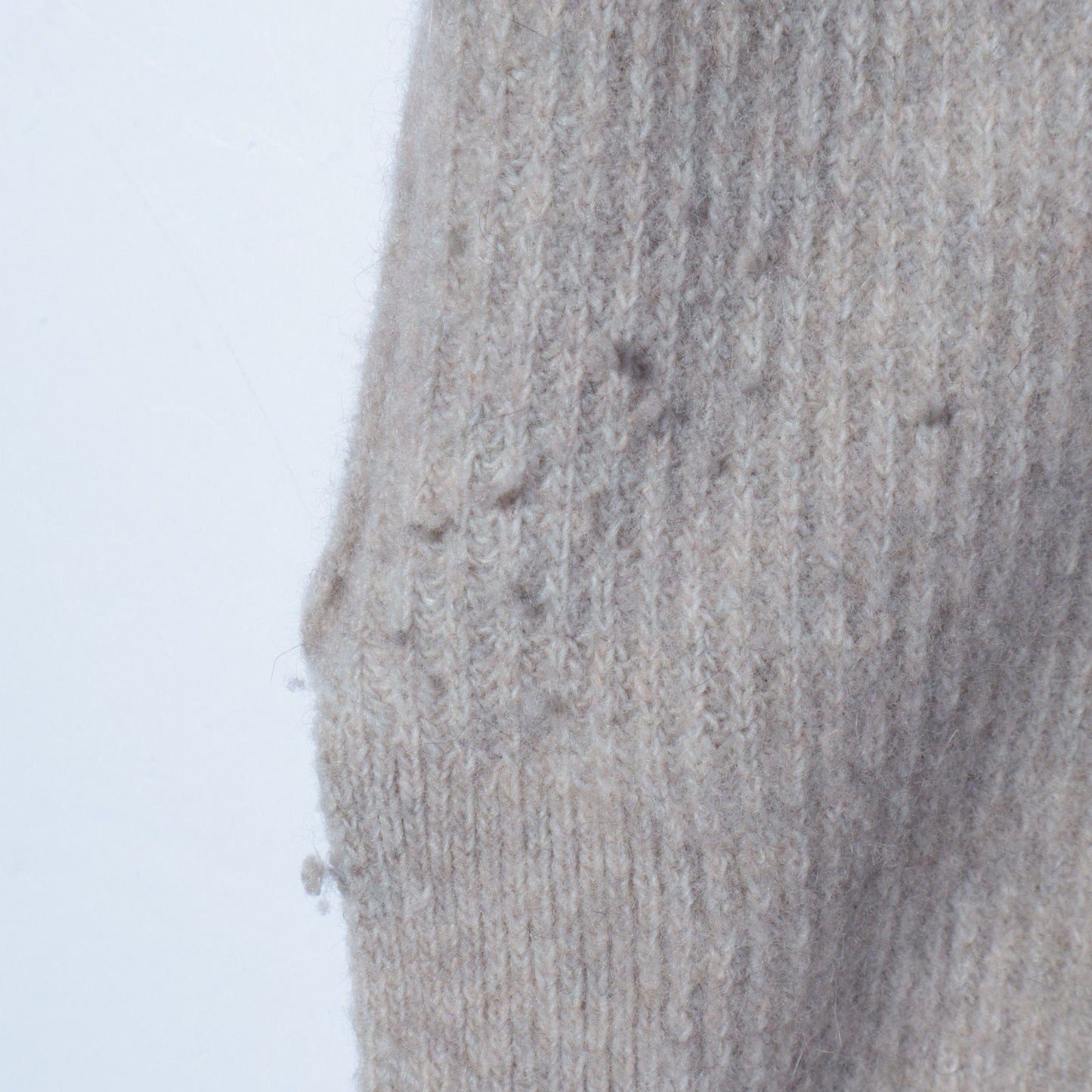 〈手洗い可能〉へアリークルーネックカーディガン