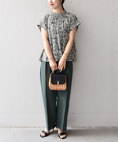 〈手洗い可能〉DEVEAUX フレンチスリーブブラウス