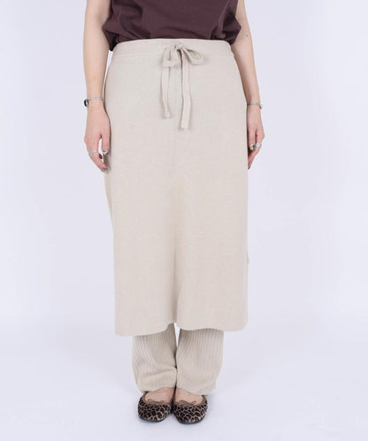 Khaju:ニットスカート×パンツ