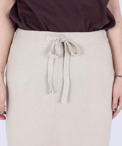 Khaju:ニットスカート×パンツ