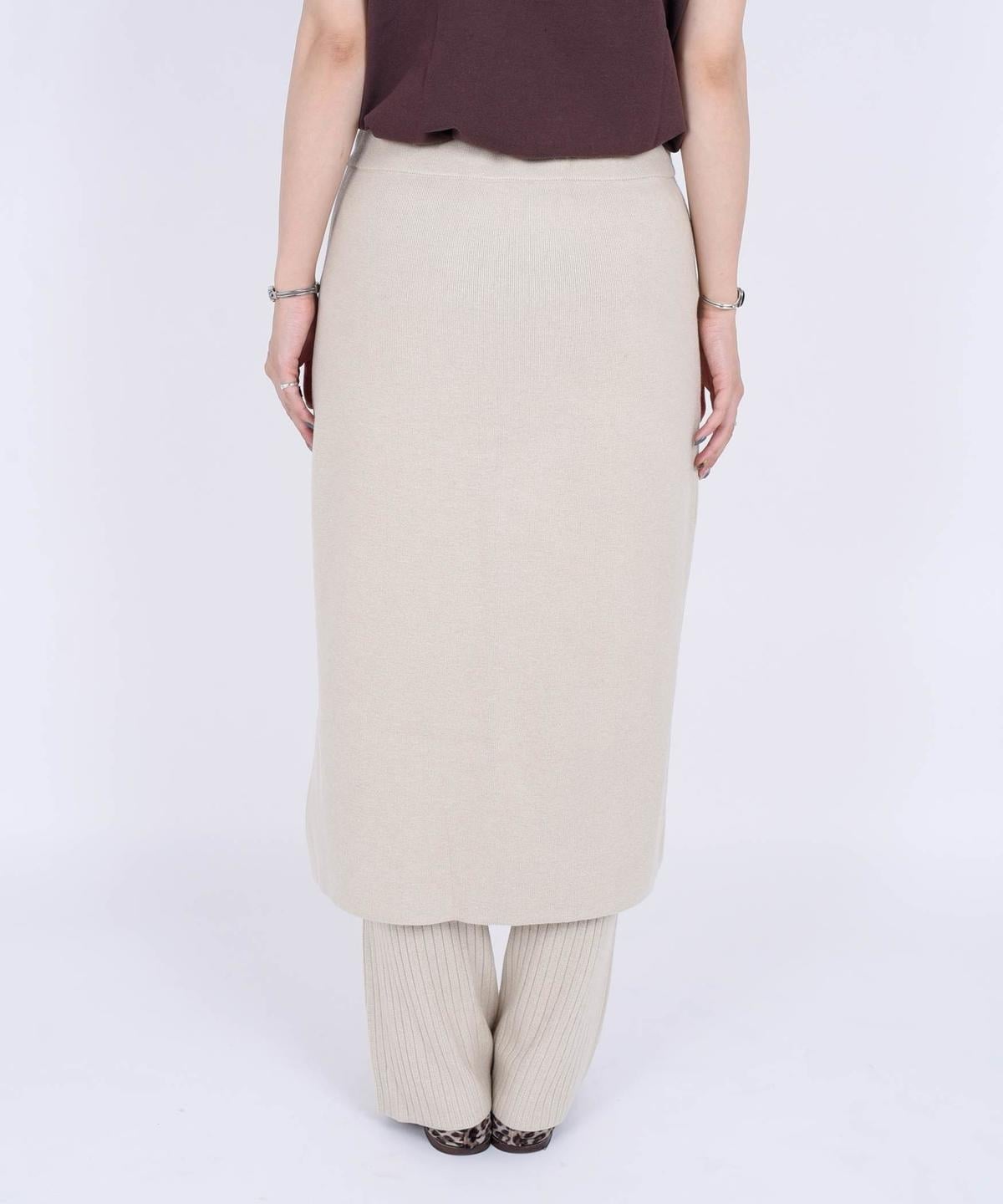 Khaju:ニットスカート×パンツ