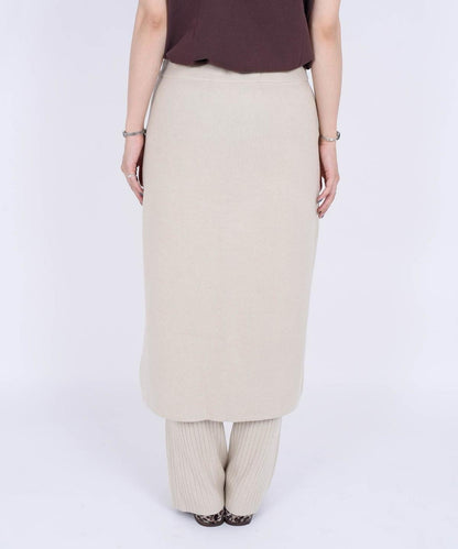 Khaju:ニットスカート×パンツ