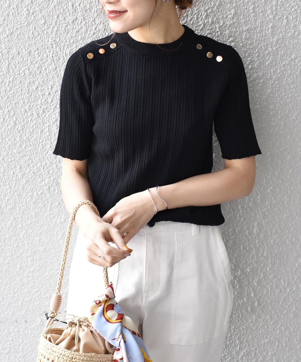 【手洗い可能】スカシショルダーボタンニット