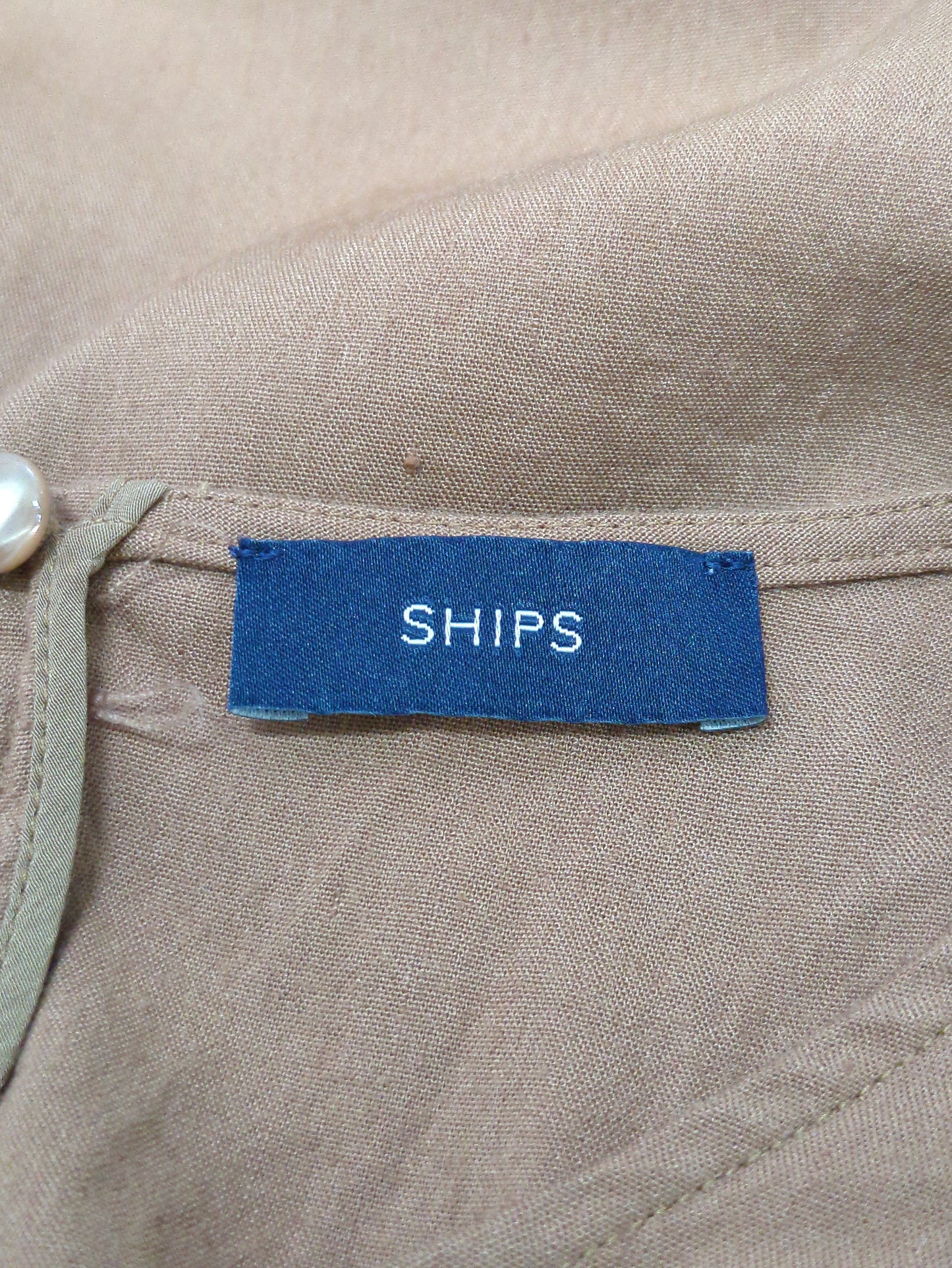 SHIPS:LNN/RY RUFFLE SLEEVE BL